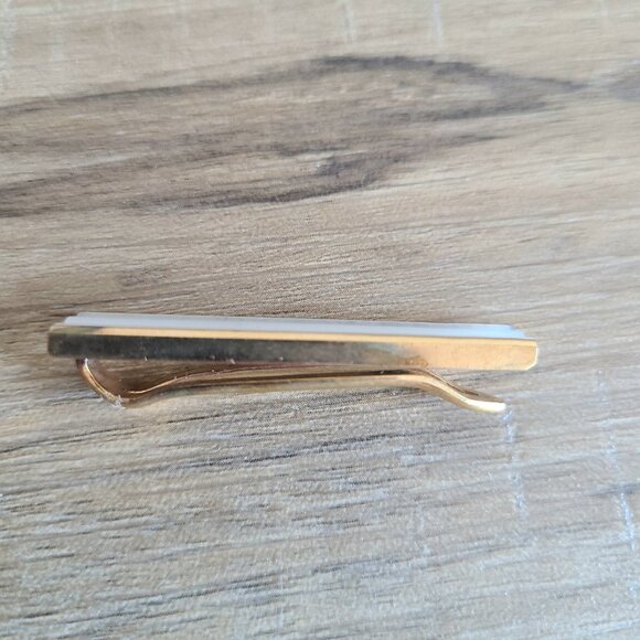 Vintage gold and white man's tie clip. Made in France. Men's accessories. - Picture 5 of 6
